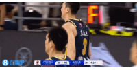 NBA行为上海长传前场王哲林扣篮 但闫军表示叫了暂停2分无效
